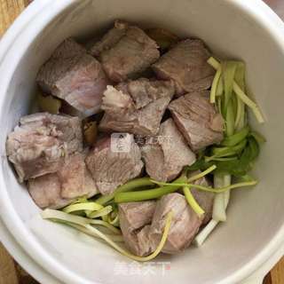 东坡肉的做法步骤:3