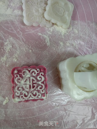 新良首届烘焙大赛#火龙果冰皮月饼的做法步骤：14