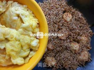 黑暗料理卤水酱油炒饭的做法步骤:7