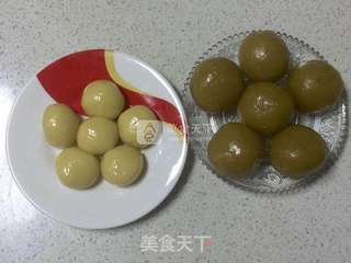 广式莲蓉蛋黄月饼的做法步骤:8
