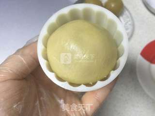 广式莲蓉蛋黄月饼的做法步骤:14
