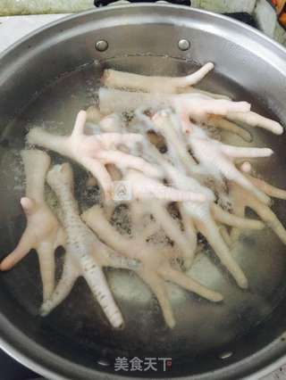 红烧凤爪的做法步骤：3