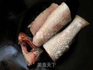 清炖梭鱼的做法步骤:3