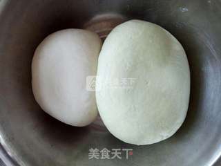 翡翠韭菜虾仁水饺的做法步骤:2