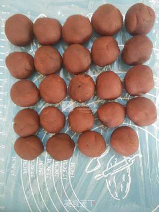 #新良首届烘焙大赛#红豆沙咸蛋月饼的做法步骤:4