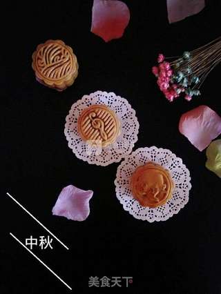 #新良首届烘焙大赛#红豆沙咸蛋月饼的做法步骤:10