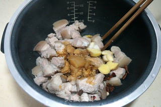 #铁釜烧饭就是香#红烧肉的做法步骤：5