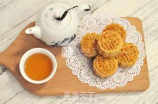 椰蓉蔓越莓奶黄月饼的做法步骤:19