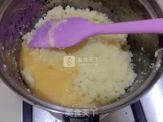 椰蓉蔓越莓奶黄月饼的做法步骤:9