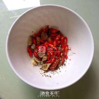 【四叶小馆】馋嘴鸡腿的做法步骤:6