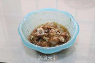 咸菜鸡肉煲仔饭电饭煲轻松做的做法步骤:7