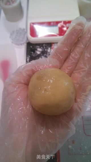 #新良首届烘焙大赛#蛋黄莲蓉广式月饼的做法步骤:6