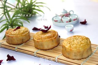 自制豆沙蛋黄月饼的做法步骤:16