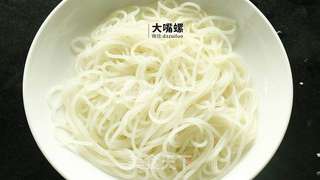豆皮包螺蛳粉丨大嘴螺的做法步骤:3