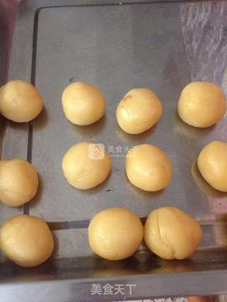 自制中秋月饼的做法步骤：5