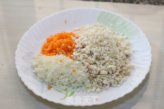 电饭煲做锅贴——香菇猪肉锅贴的做法步骤:2