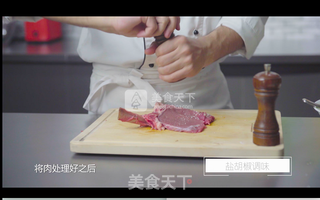 米兰煎小牛排的做法步骤：2