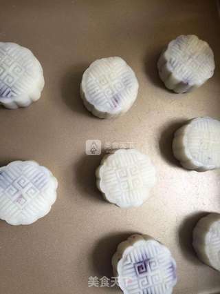 紫薯冰皮月饼的做法步骤:12