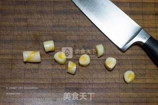 牛油果芝心炸云吞的做法步骤:7