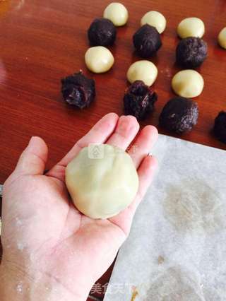 豆沙馅月饼的做法步骤:7