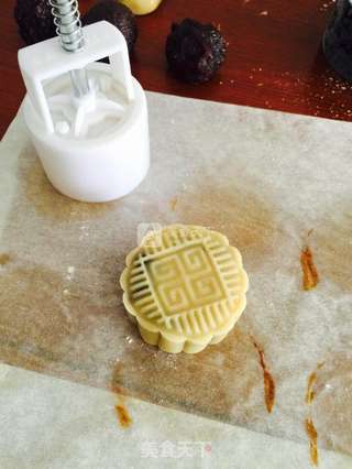 豆沙馅月饼的做法步骤:9