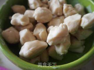 滋味美绝的奶黄月饼的做法步骤:5