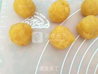 金沙奶黄月饼的做法步骤:12