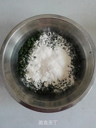 韭菜锅烙的做法步骤:3