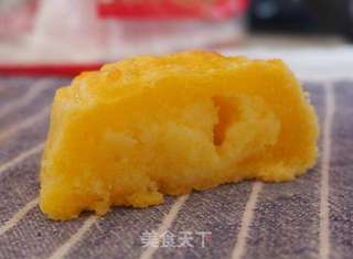 滋味美绝的奶黄月饼的做法步骤:12