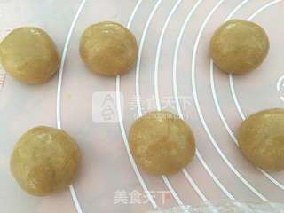 金沙奶黄月饼的做法步骤:13