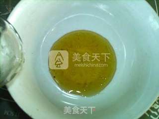 广式莲蓉蛋黄月饼的做法步骤:2