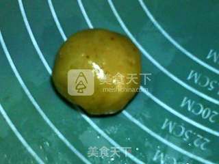 广式莲蓉蛋黄月饼的做法步骤:10