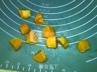广式莲蓉蛋黄月饼的做法步骤:7
