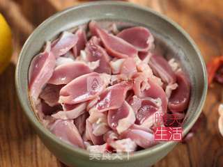 辣炒鸡胗的做法步骤:2