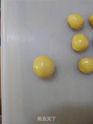 广式白豆沙月饼的做法步骤:10