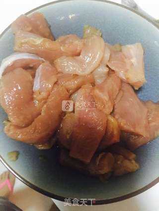 糖醋里脊的做法步骤：2
