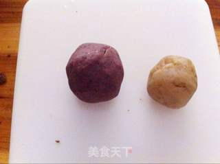 栗蓉皮豆沙月饼的做法步骤:11