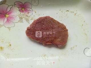 煎牛排的做法步骤：2