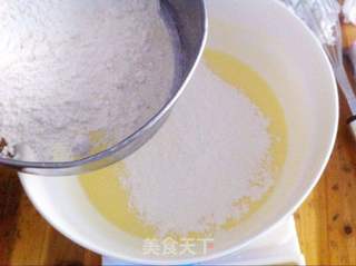铁釜饭煲版葡萄干酸奶蛋糕的做法步骤:4