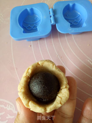 小鱼月饼的做法步骤:6