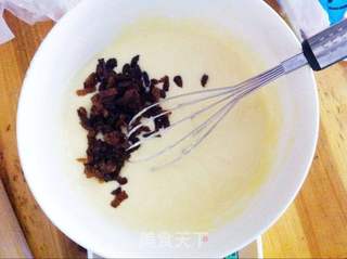 铁釜饭煲版葡萄干酸奶蛋糕的做法步骤:5