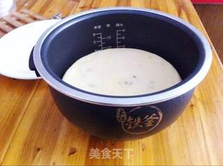 铁釜饭煲版葡萄干酸奶蛋糕的做法步骤:11