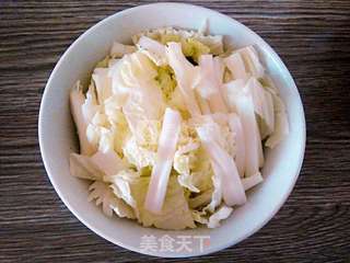白菜炖冻豆腐的做法步骤:2