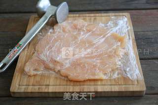 川味麻辣鸡柳的做法步骤:2