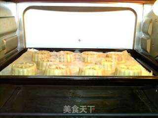 广式五仁瑶柱月饼的做法步骤:22