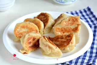 西葫芦排叉煎饺的做法步骤:15