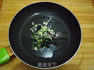  豆豉辣酱拌金针菇的做法步骤：6