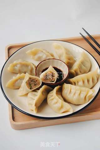 韭菜大肉饺的做法步骤:8