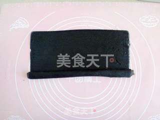 黑芝麻卷的做法步骤:10