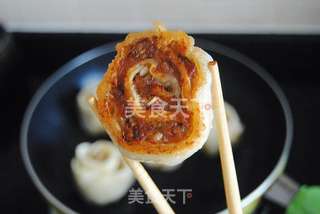 香菇猪肉锅贴的做法步骤:10